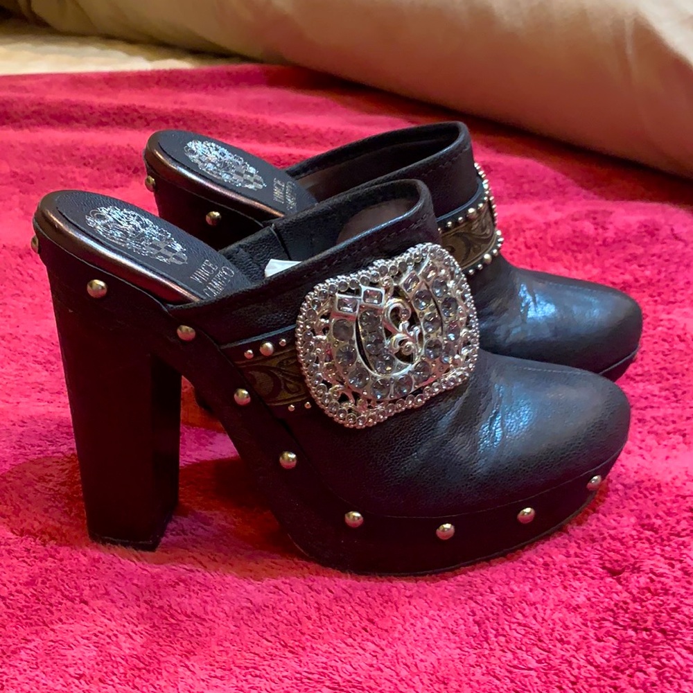 Vince Camuto size 6 1/2 worn once. Black with beautiful rhinestone buckle.